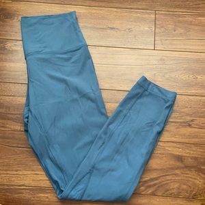 Light blue lulu Aligns